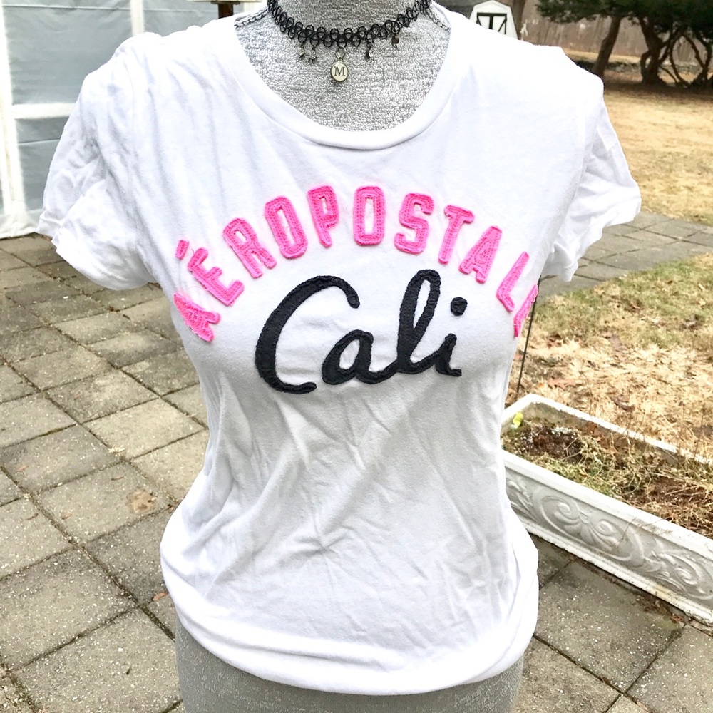 White & Pink Aeropostale LG Short Sleeve T-Shirt